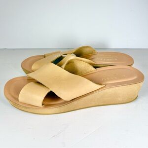 Kork-Ease Women's Cream Wedge Comfort Sandals Size 9